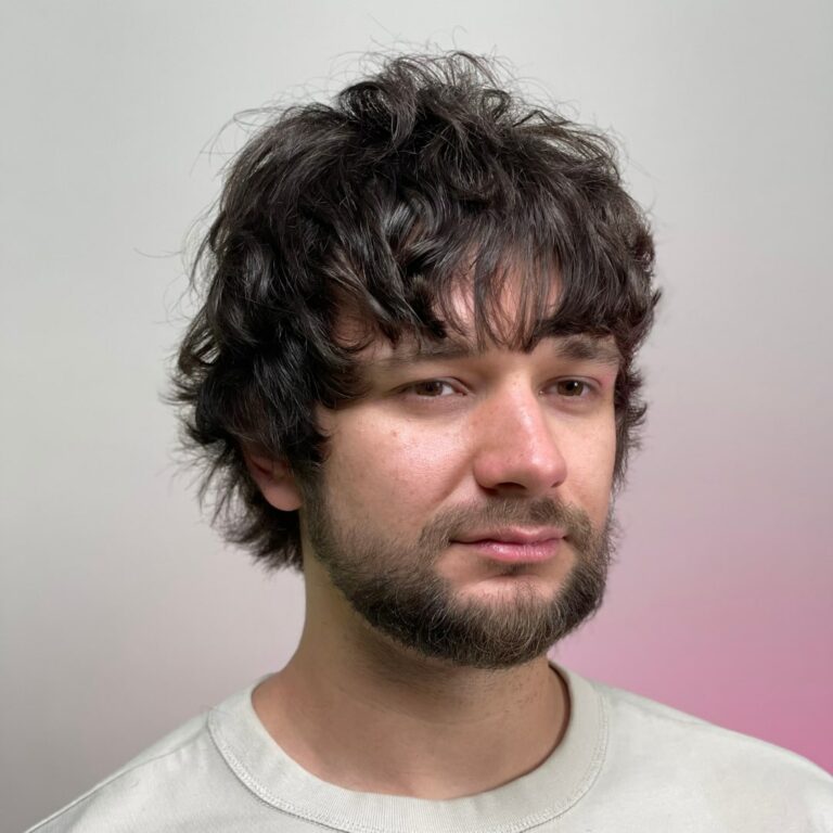 Damian Zakrzewski – Curly messy