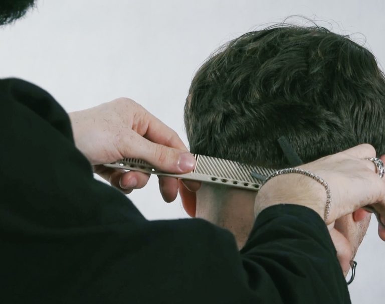 Taper Fade na włosach kręconych – Albert Banaszek