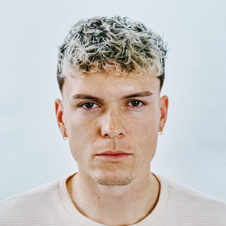 Hubert Mika – Burst Fade Fringe