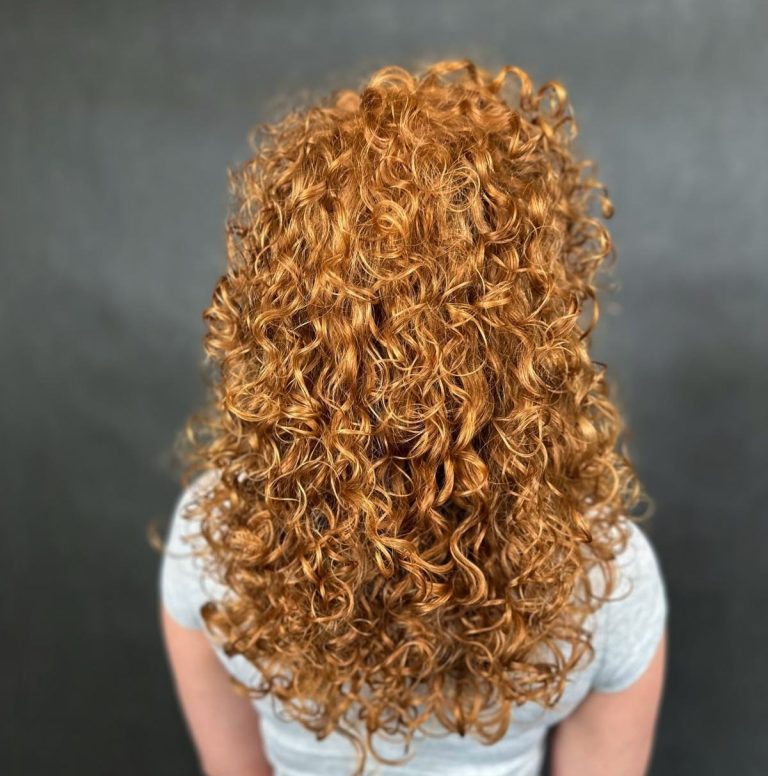 Klaudia Piotrowicz – Textured curls